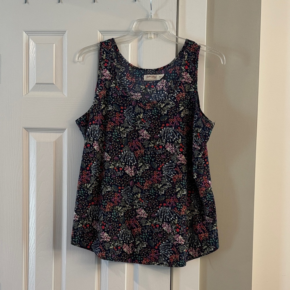 Faded Glory Navy Floral Tank Top